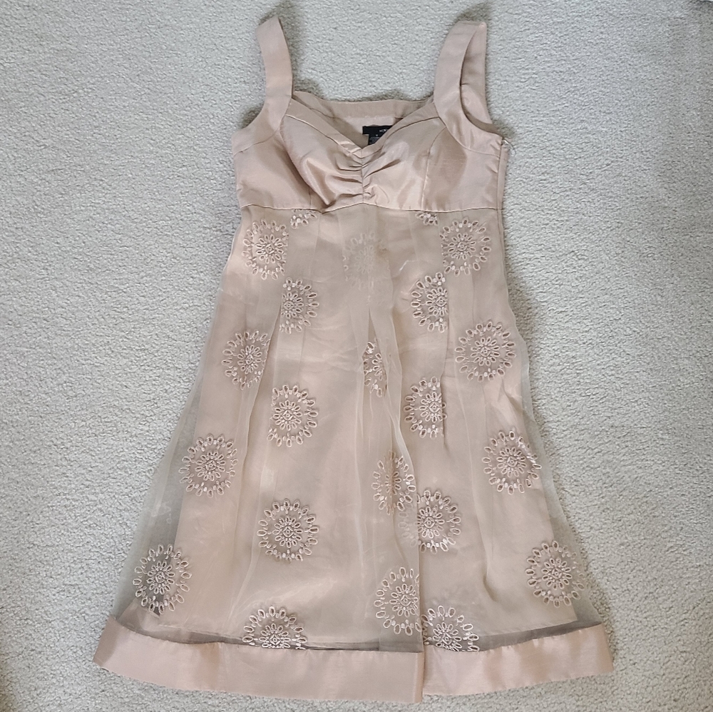 NWT Mix It Champagne Floral Dress